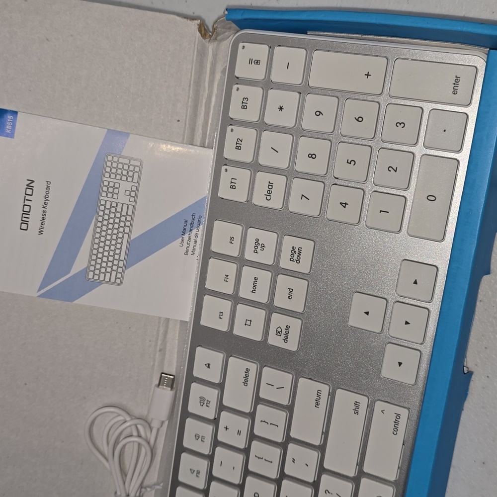 (F1)Wireless Bluetooth Keyboard for Mac or Windows PC - Picture 5 of 7